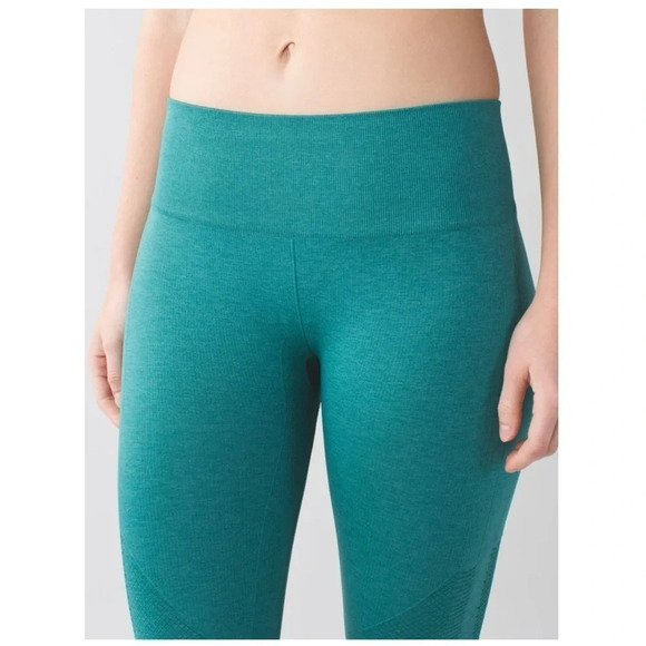 LULULEMON - In The Flow Crop II - Heathered Forage Teal - Picture 3 of 10
